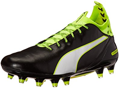 wide soccer cleats